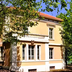 Castel Maison-table D'hotes & Jardin-refuge De Biodiversite Bed & Breakfast