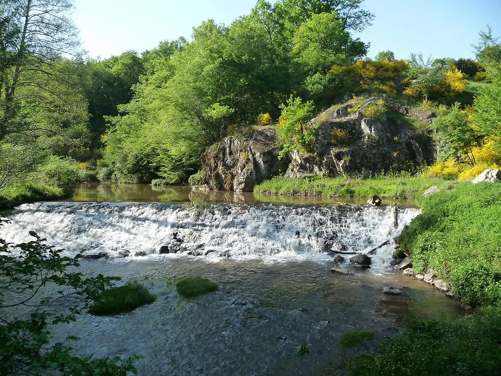 Le Moulin Berthon Bed and Breakfast Vernusse 3*,  Frankrijk